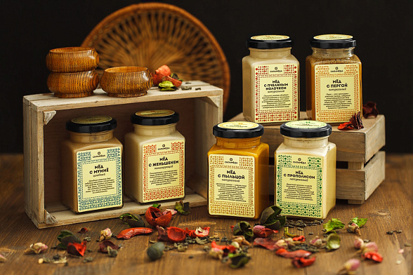 Натуральный мёд с цветочной пыльцой