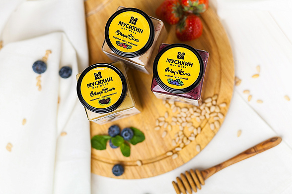 Медовый мусс с черникой