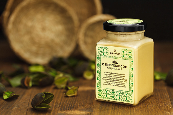 Натуральный мёд с прополисом