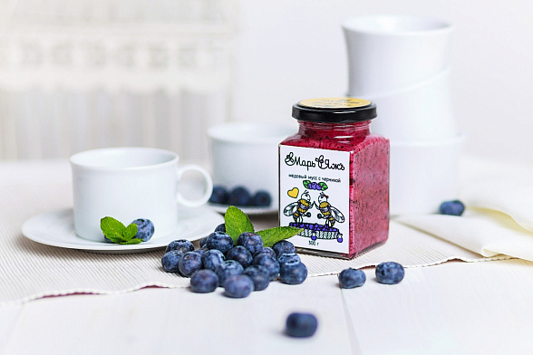 Медовый мусс с черникой