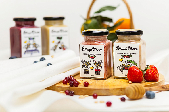 Медовый мусс с клубникой